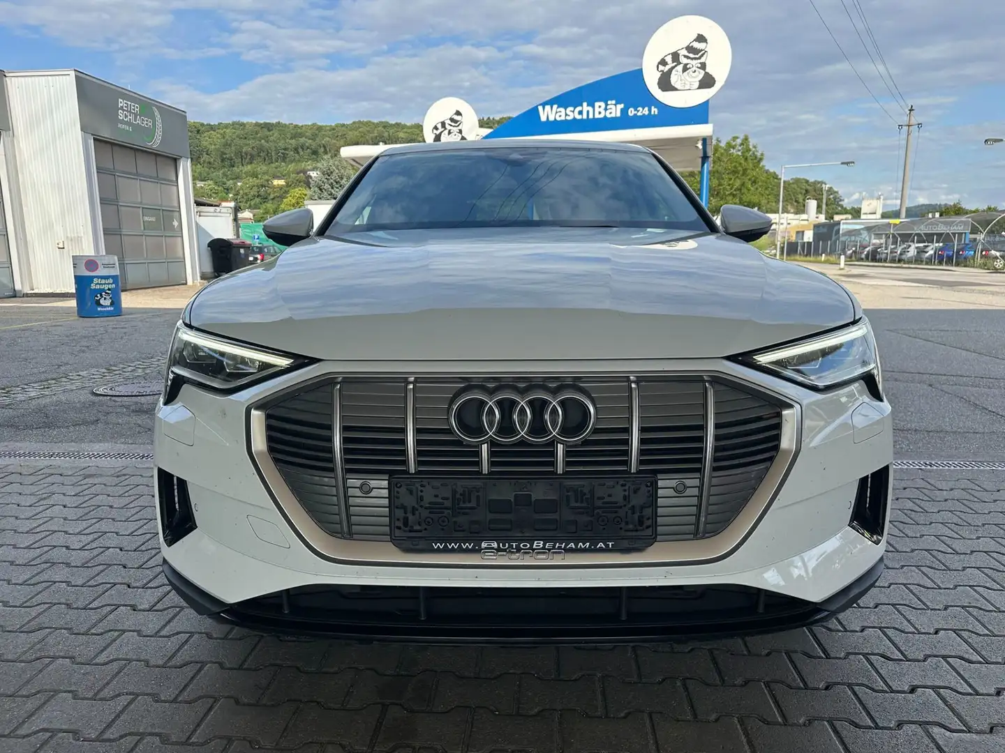 Audi e-tron 55 quattro 95kWh Autopilot-Matrix-AHK Weiß - 2