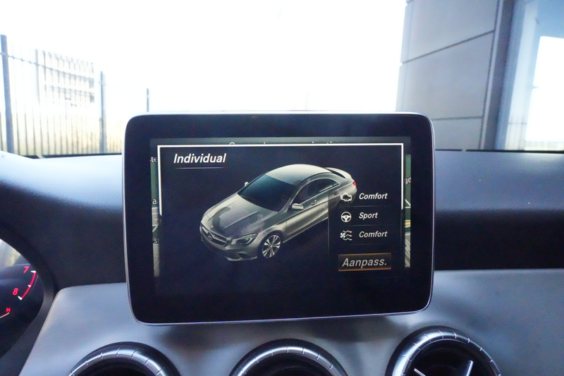 Mercedes-Benz CLA 180 AMG 123pk Panoramadak/Navigatie/Stoelverwarming — photo 18