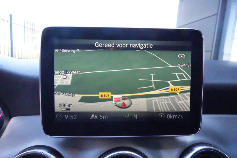 Mercedes-Benz CLA 180 AMG 123pk Panoramadak/Navigatie/Stoelverwarming — photo 16