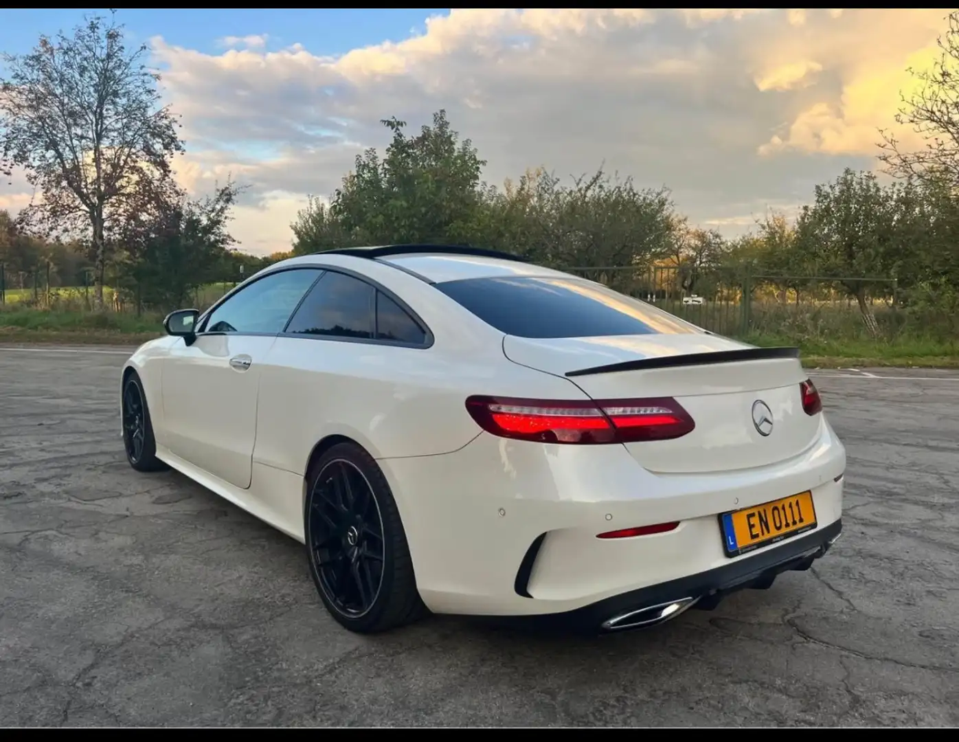 Mercedes-Benz E 350 d Coupe 9G-TRONIC AMG Line - 1