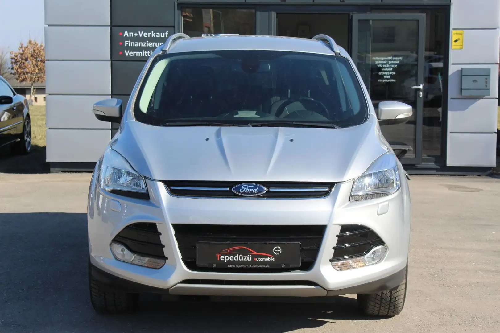 Ford Kuga Titanium 4x4*NAVI*T-LEDER*AHK*KLIMA*SHZ*PDC Silber - 2