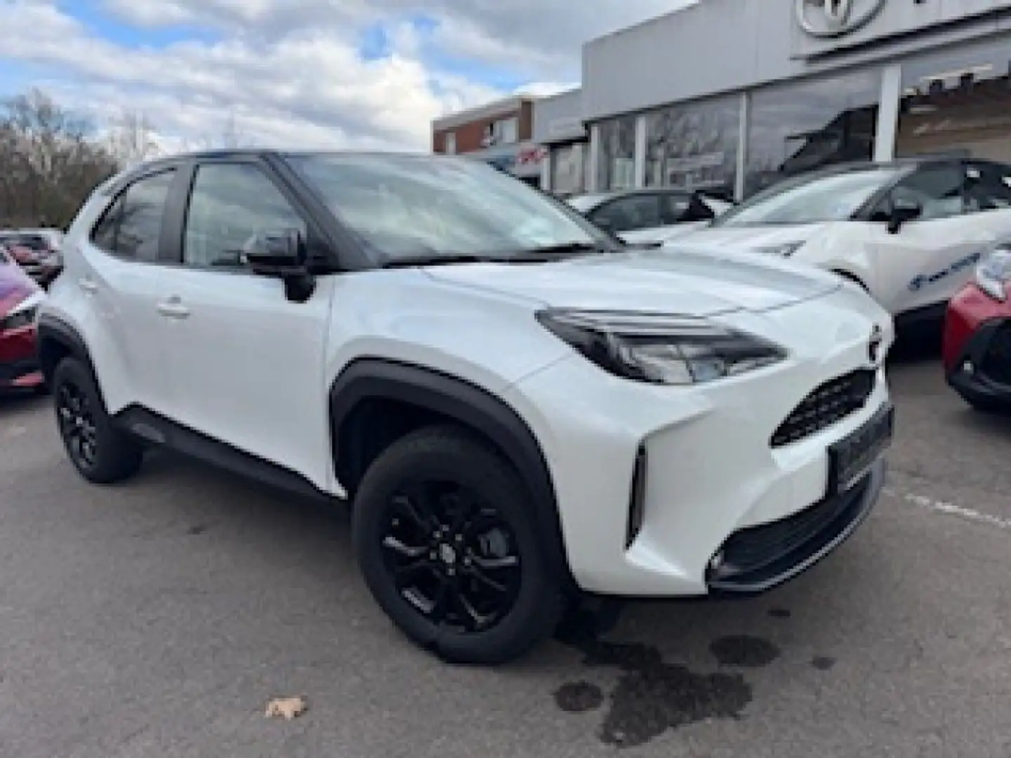 Toyota Yaris Cross Hybrid 1.5 VVT-i Elegant Weiß - 1
