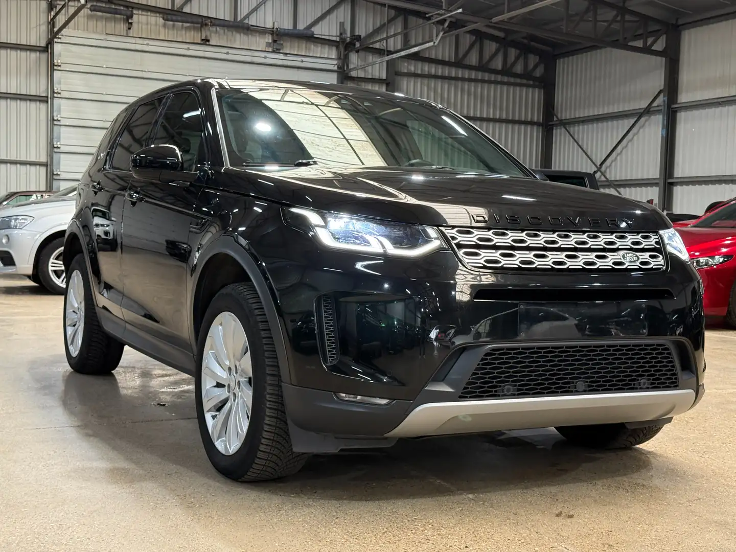 Land Rover Discovery Sport Discovery Sport D180 R-Dynamic HSE Noir - 1