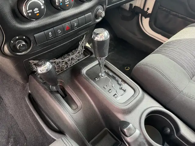 Jeep Wrangler view 11