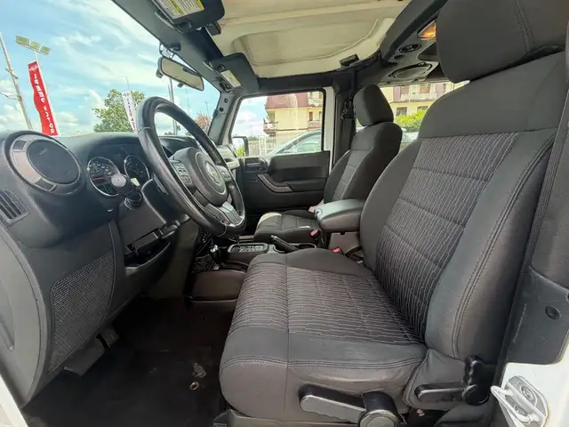 Jeep Wrangler view 14