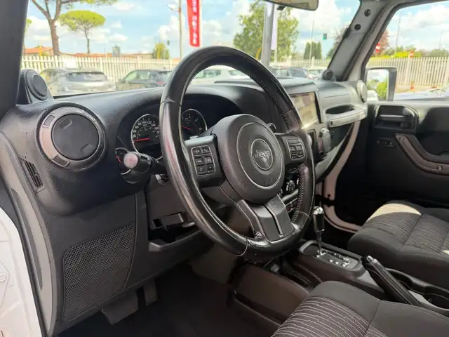 Jeep Wrangler view 13