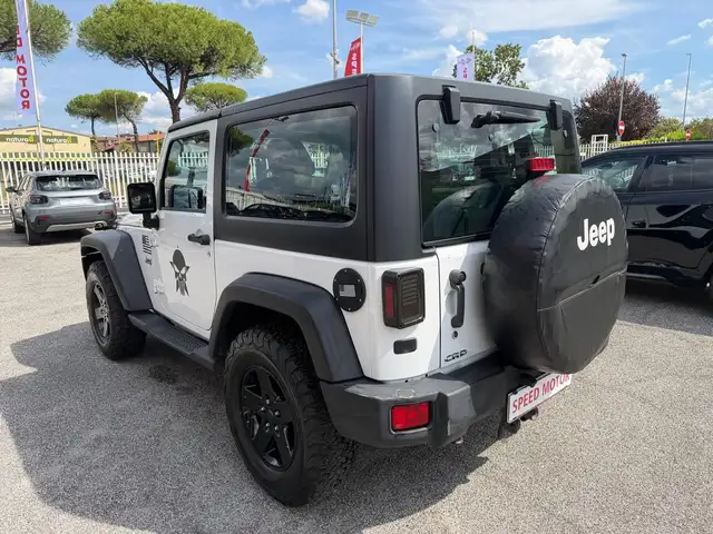 Jeep Wrangler view 8