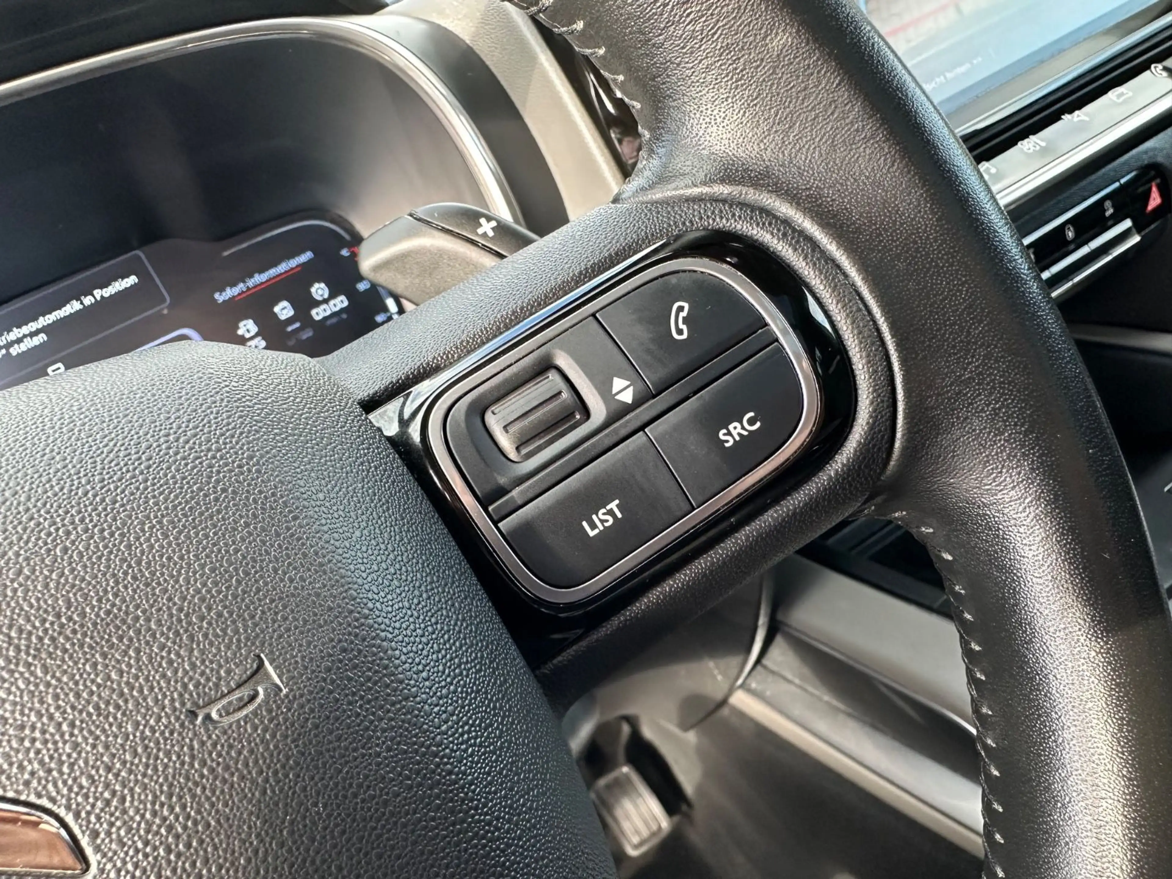 Citroen C5 Aircross 2,0 HDI Aut. LED Pano KAM AHK 132kW — photo 31