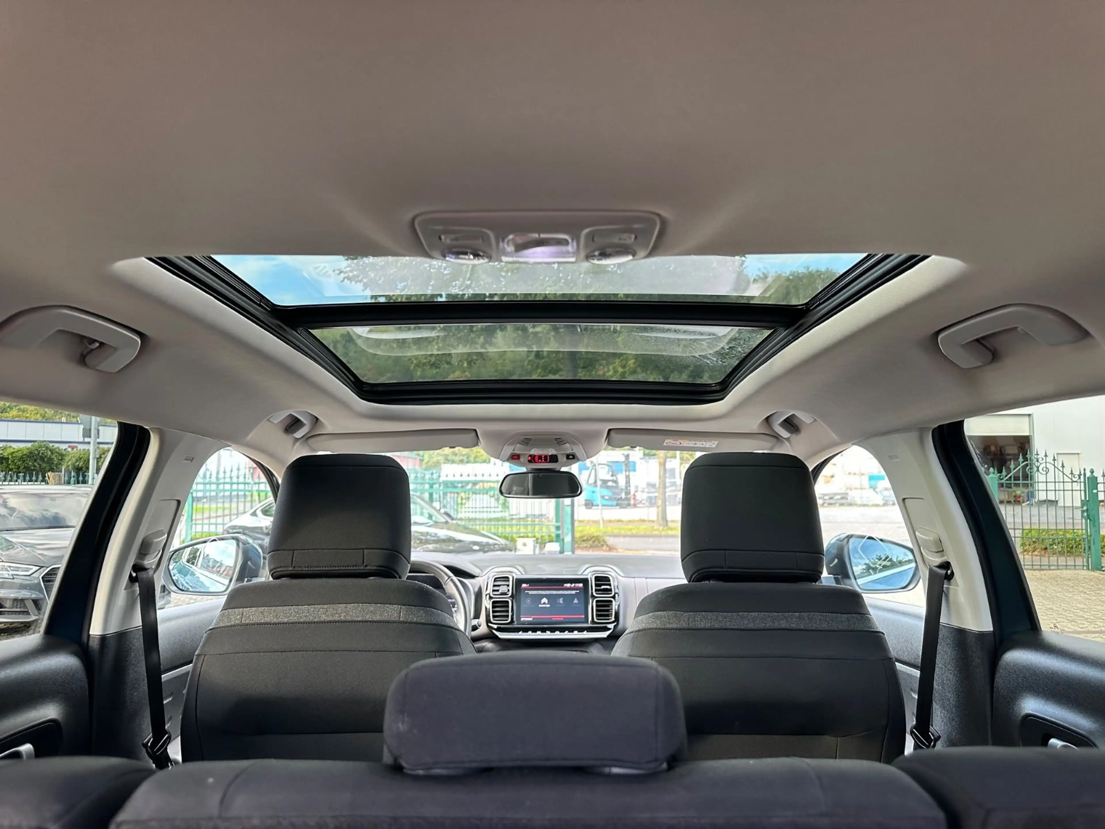 Citroen C5 Aircross 2,0 HDI Aut. LED Pano KAM AHK 132kW — photo 36