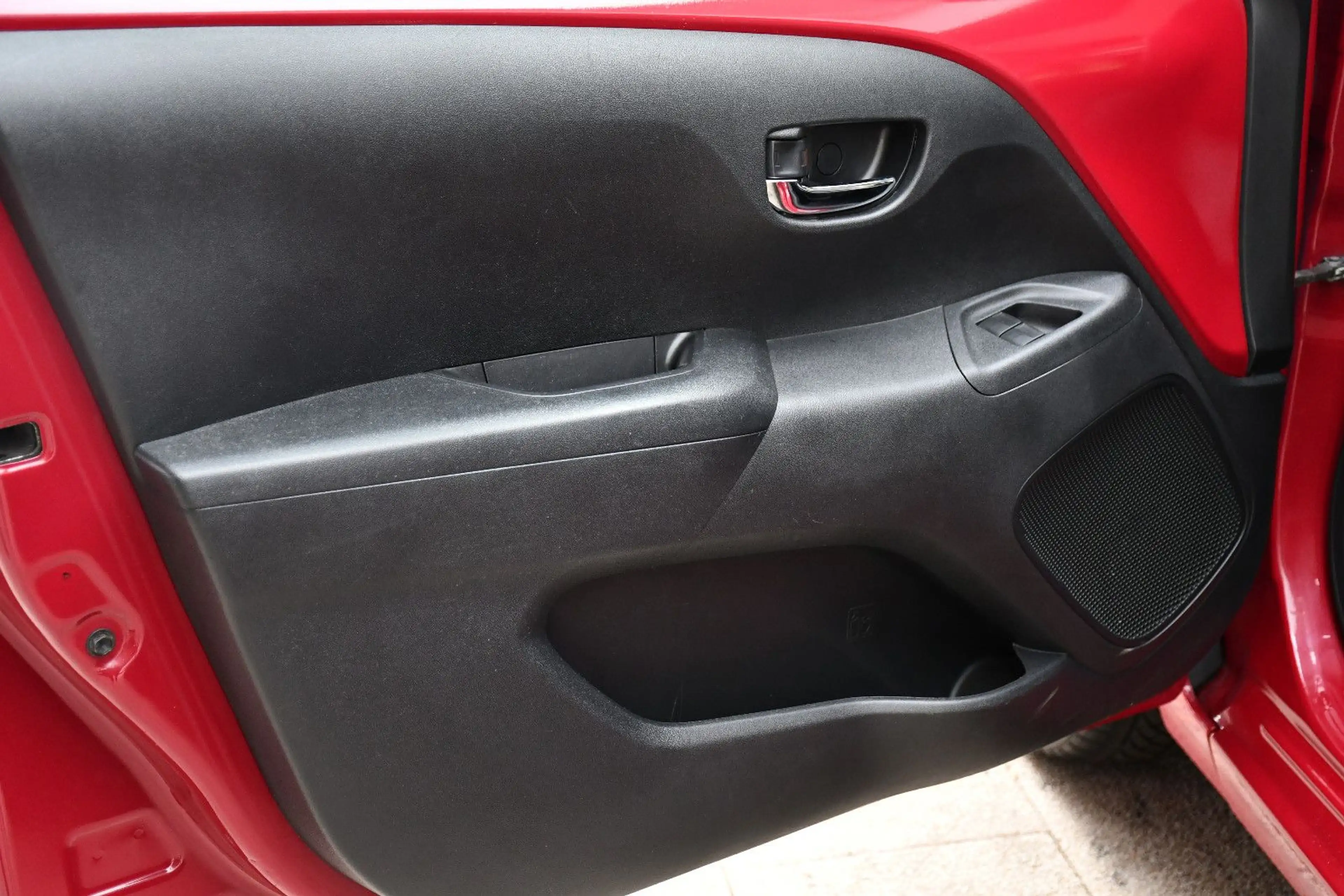 Citroen C1 Airscape Shine Faltdach Shz Tempomat DAB Cam — photo 6