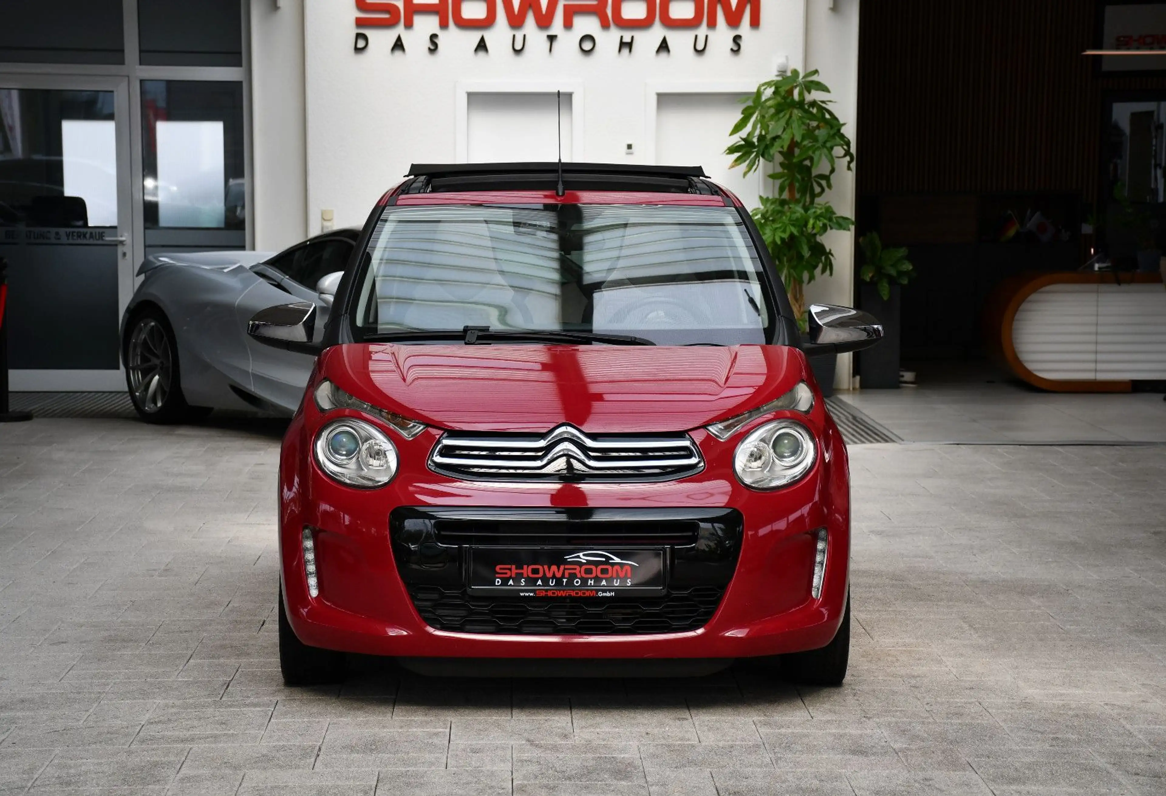 Citroen C1 Airscape Shine Faltdach Shz Tempomat DAB Cam — photo 4