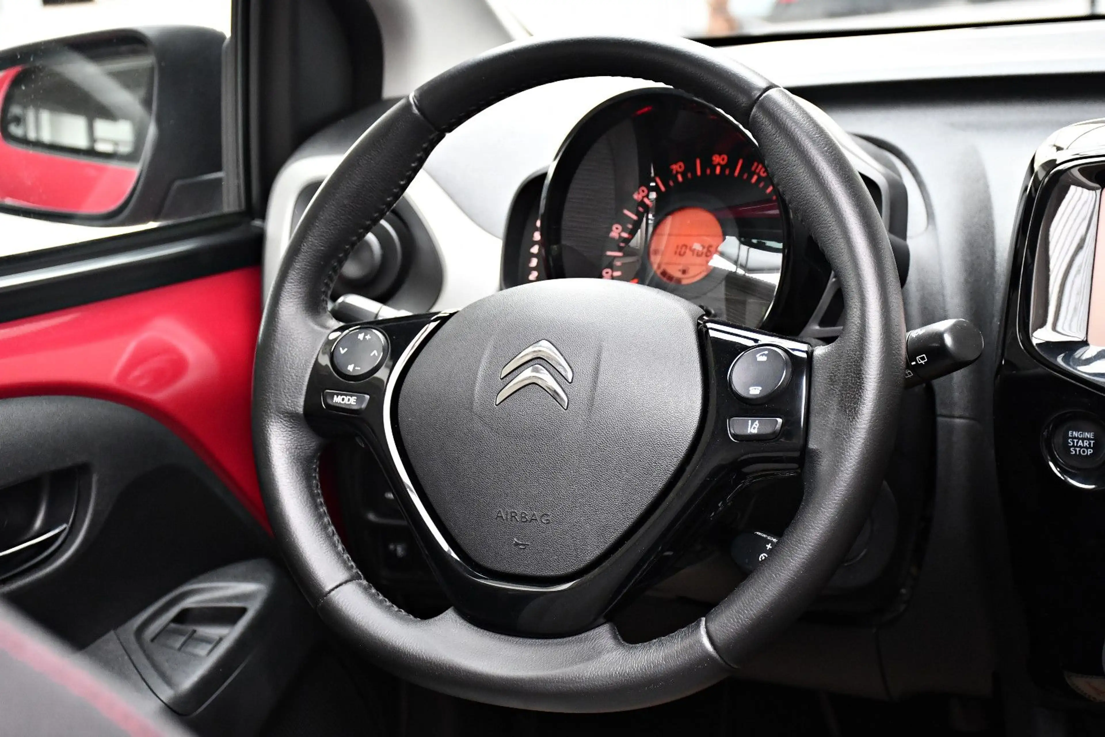 Citroen C1 Airscape Shine Faltdach Shz Tempomat DAB Cam — photo 15