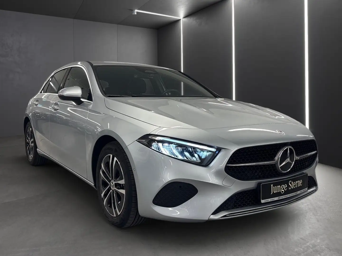 Mercedes-Benz A 180 d Progressive*Kamera*LED*CarPlay*SHZ*PDC* Silber - 2