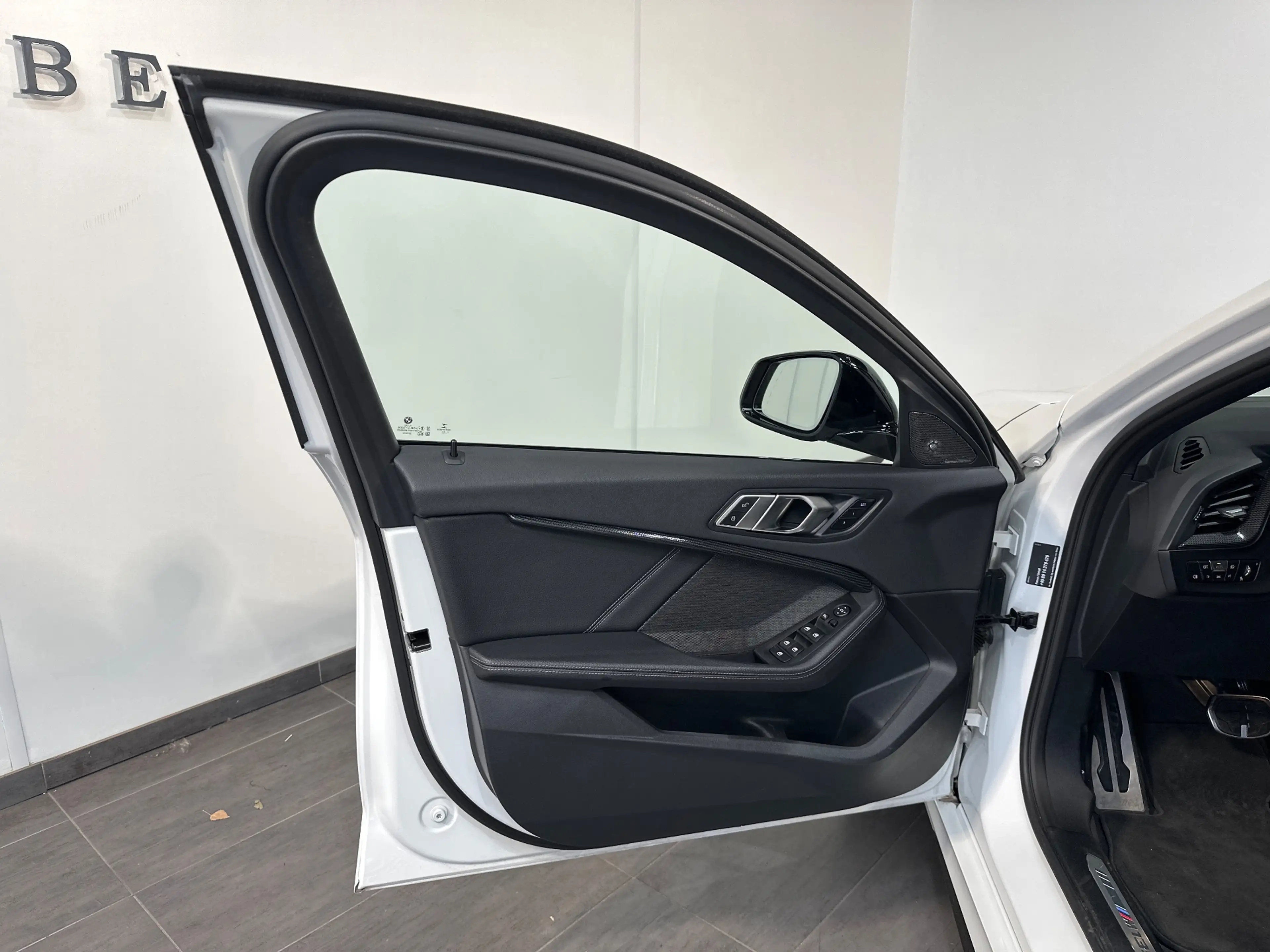 BMW 135 xDrive NAV+LED+PANO+H&K+ACC+DAB+LENKRADHZG+LCP — photo 6