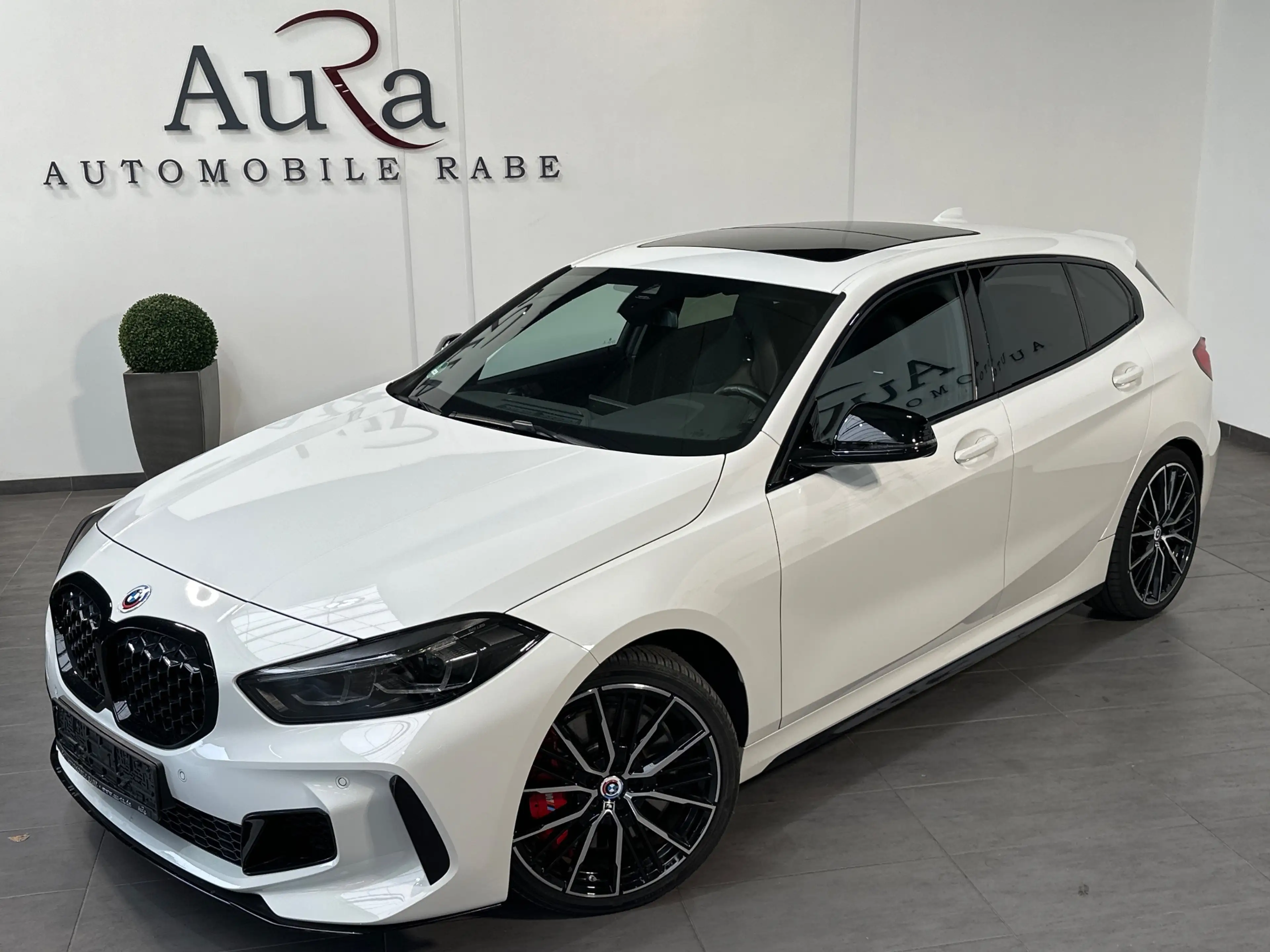 BMW 135 xDrive NAV+LED+PANO+H&K+ACC+DAB+LENKRADHZG+LCP — photo 2