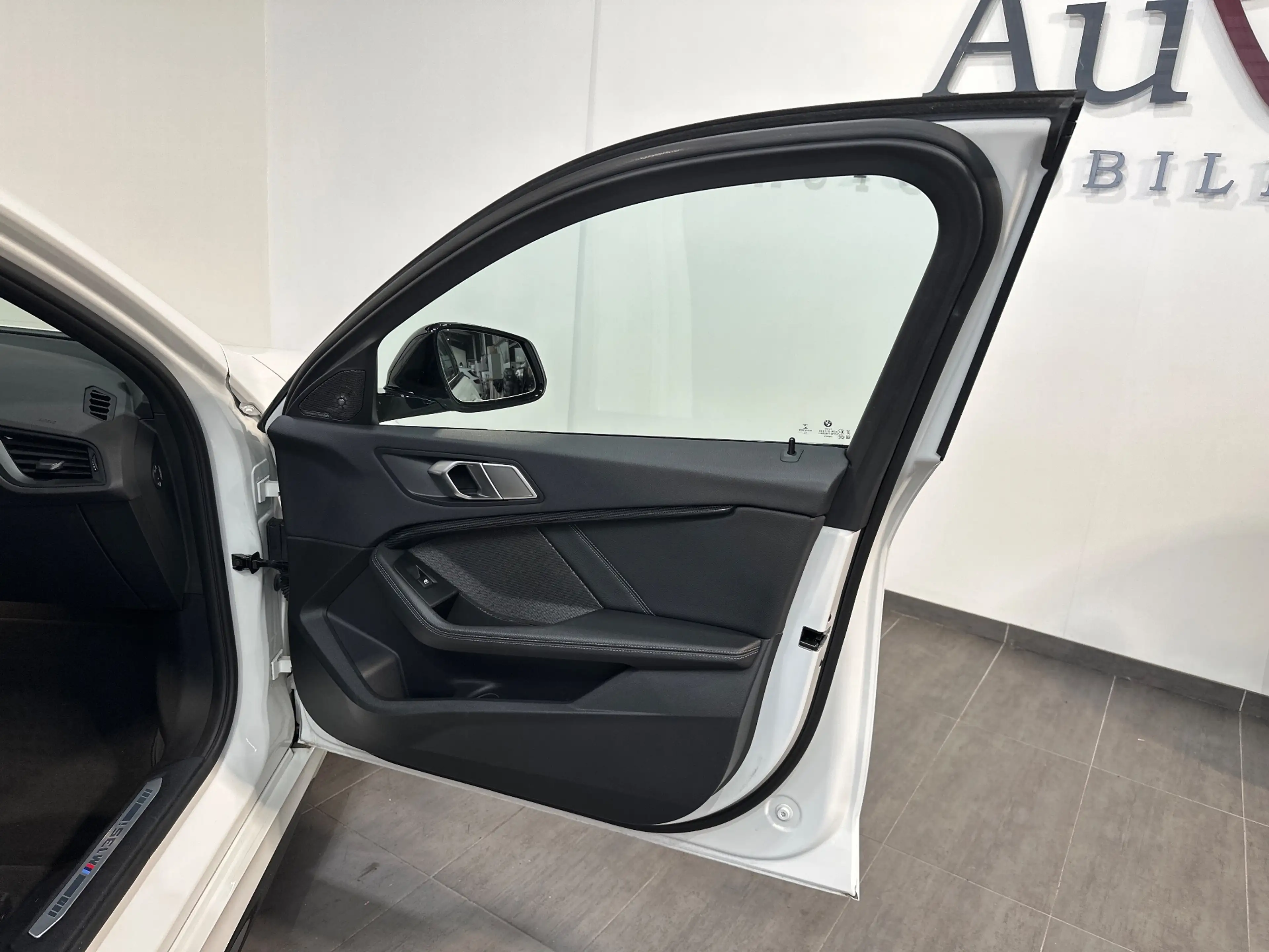 BMW 135 xDrive NAV+LED+PANO+H&K+ACC+DAB+LENKRADHZG+LCP — photo 7