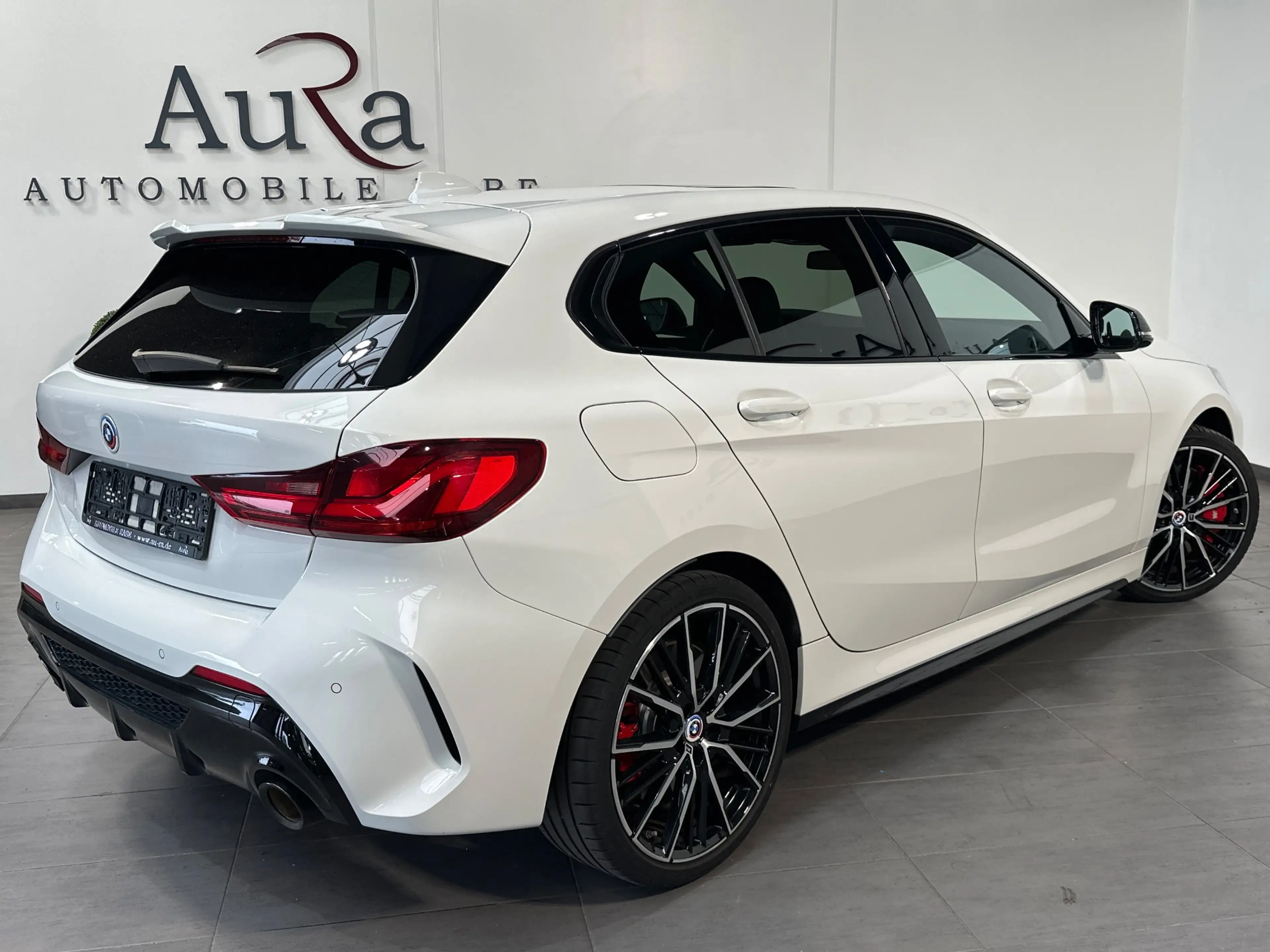 BMW 135 xDrive NAV+LED+PANO+H&K+ACC+DAB+LENKRADHZG+LCP — photo 4