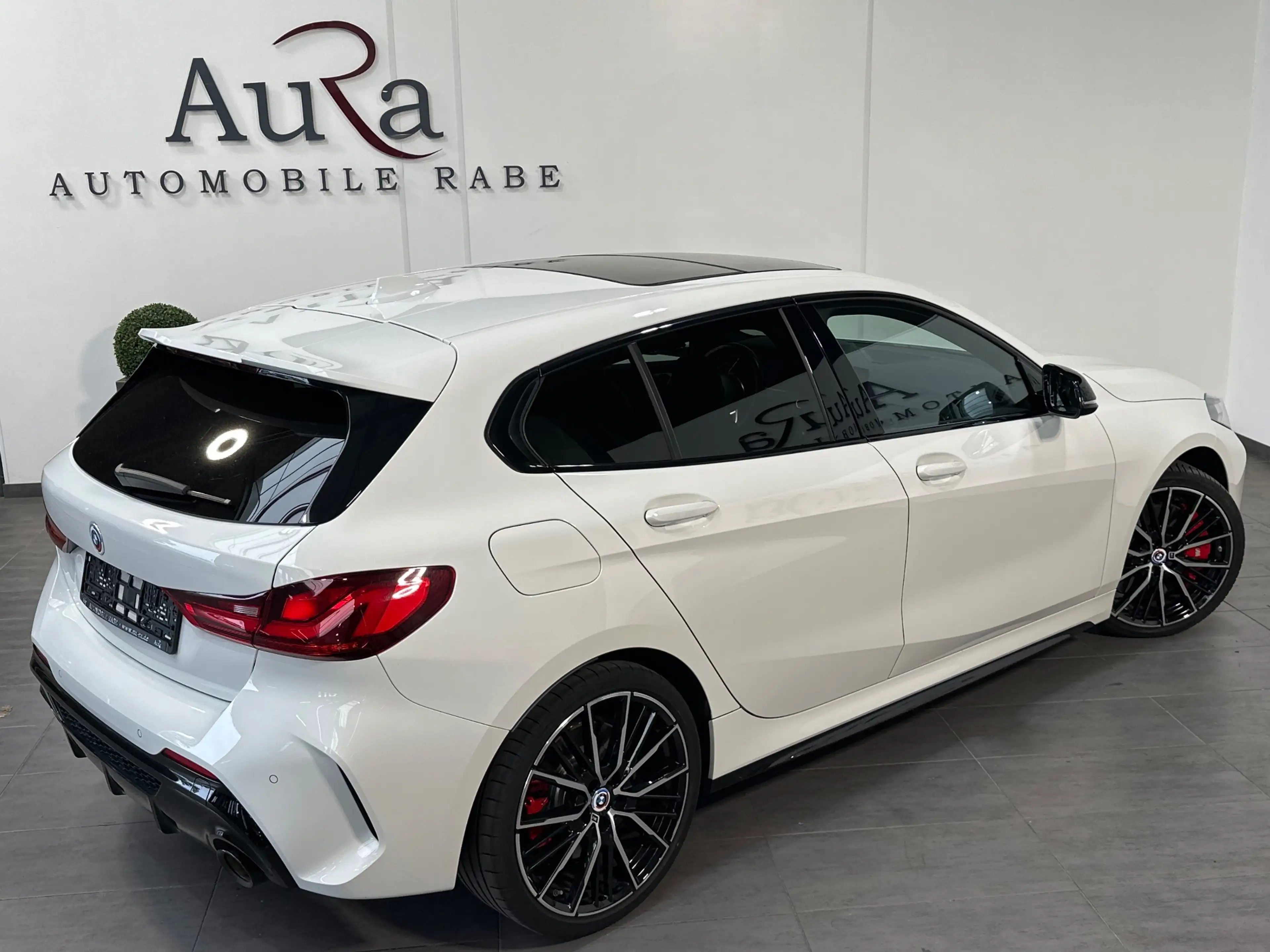 BMW 135 xDrive NAV+LED+PANO+H&K+ACC+DAB+LENKRADHZG+LCP — photo 5