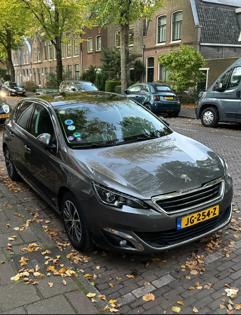 Peugeot 308 1.2 PureT.Blue L. Pr Grijs - 1