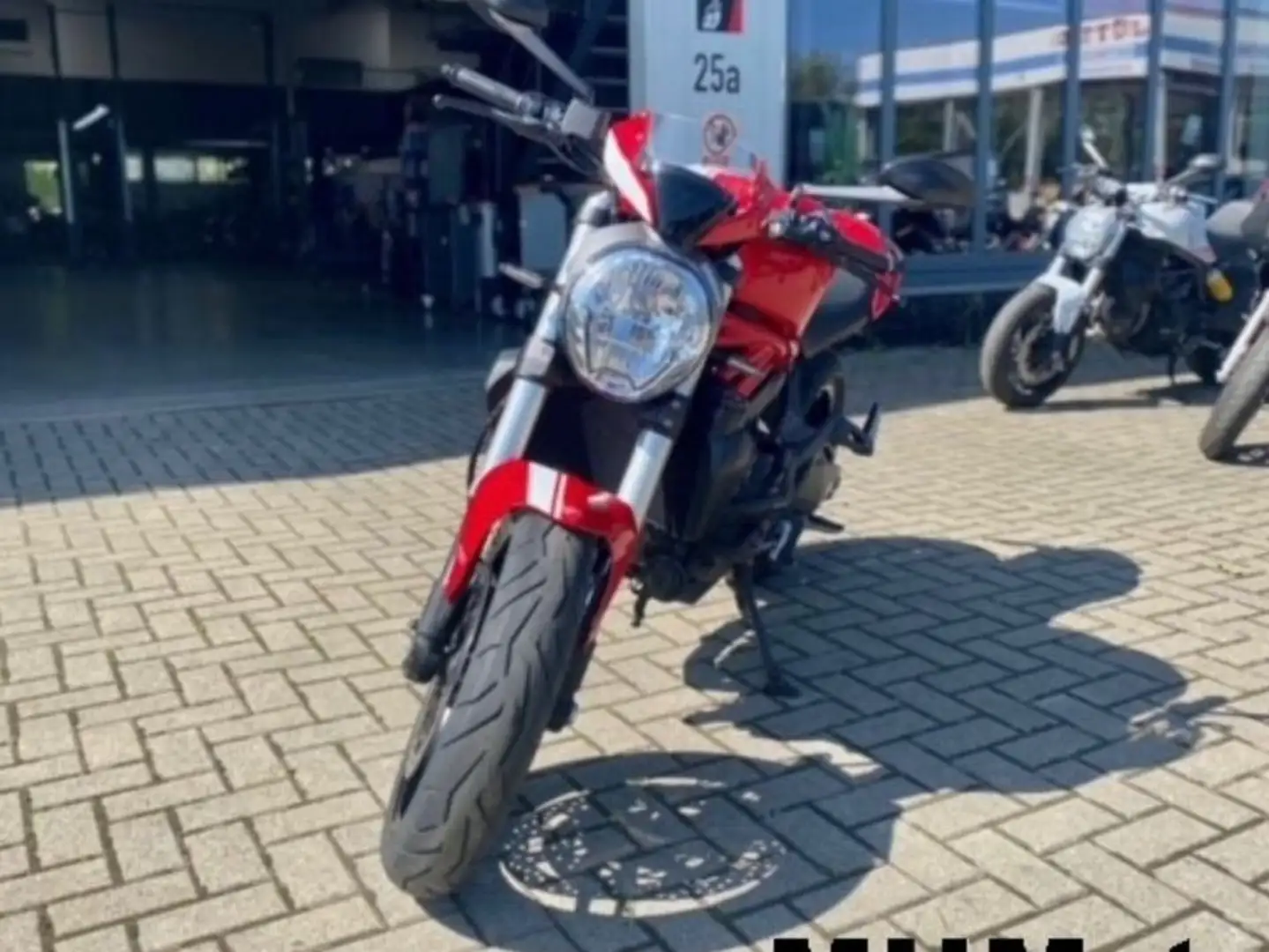 Ducati Monster 821 Rot - 2