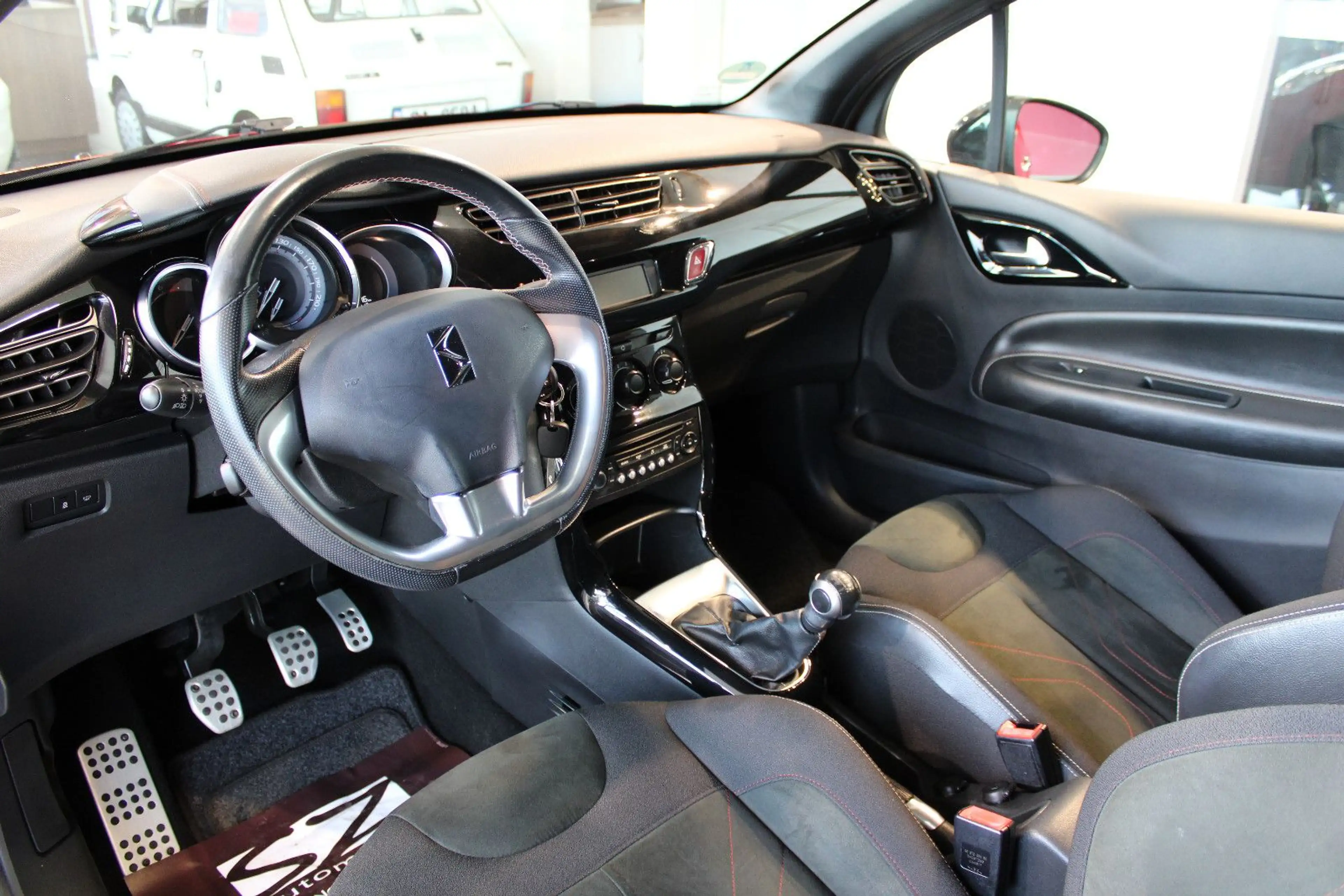 DS Automobiles DS 3 Performance Line 2.Hand Klima — photo 13