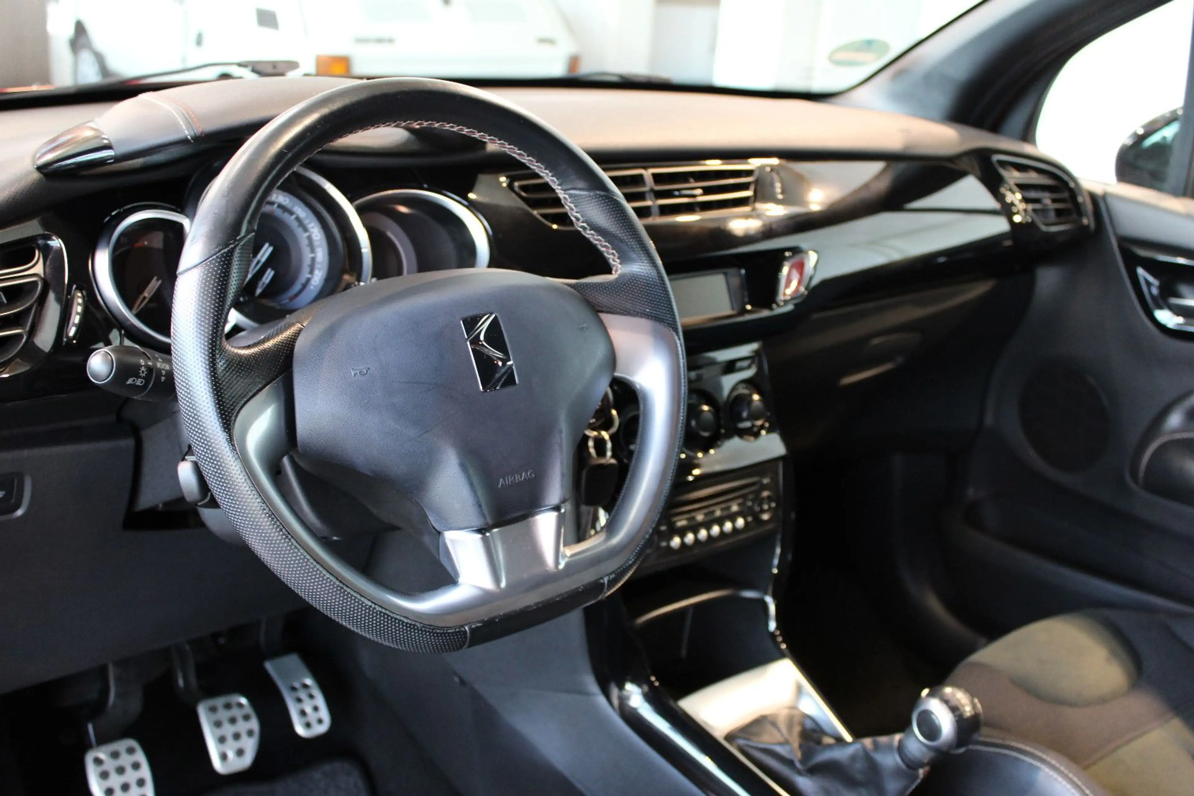 DS Automobiles DS 3 Performance Line 2.Hand Klima — photo 14