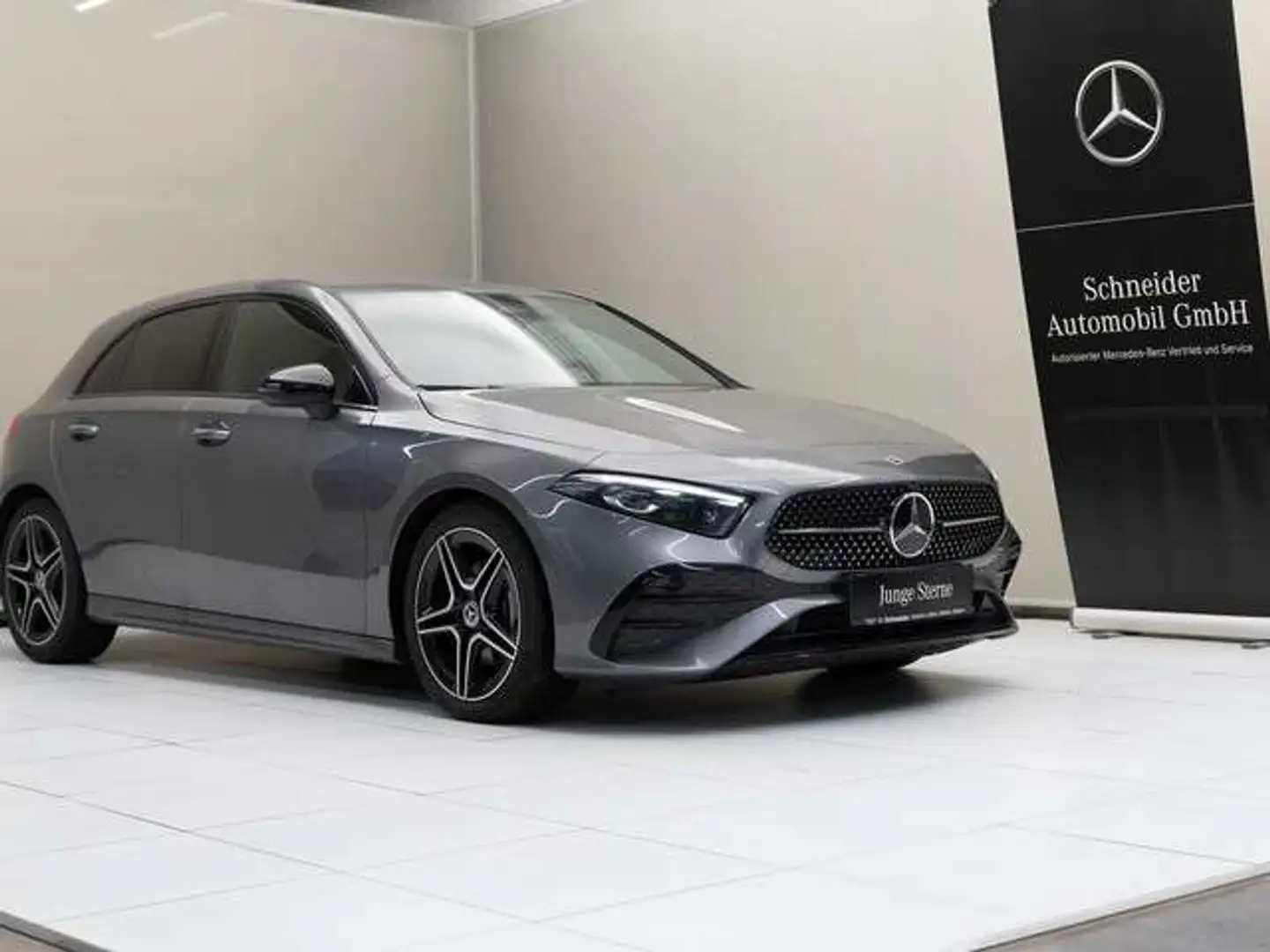 Mercedes-Benz A 180 d Kompaktlimousine SpurW W-Paket S-Sitz Grau - 2