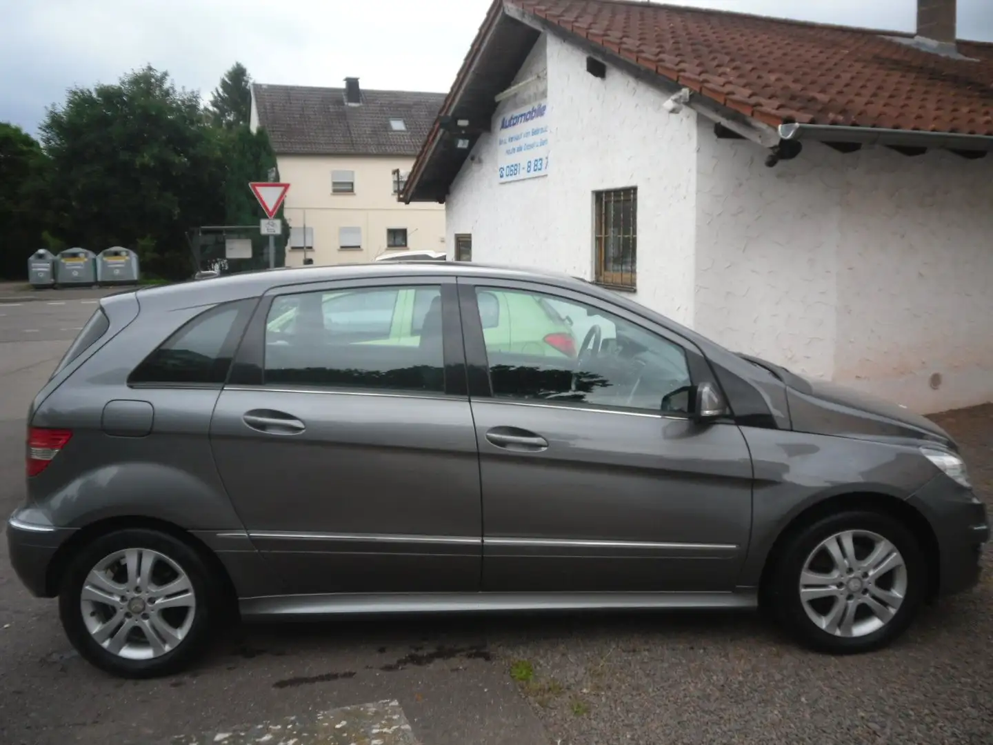 Mercedes-Benz B 170 170 B -Klasse 1. Hand  115 PS Automatik 46000KM Gri - 1