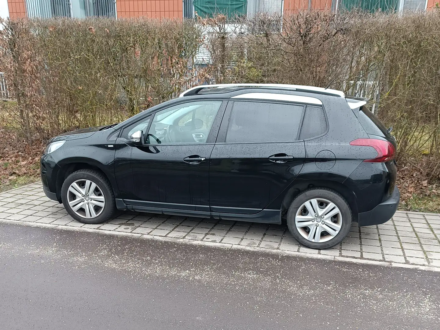 Peugeot 2008 2008 1,6 BHDI S Schwarz - 2