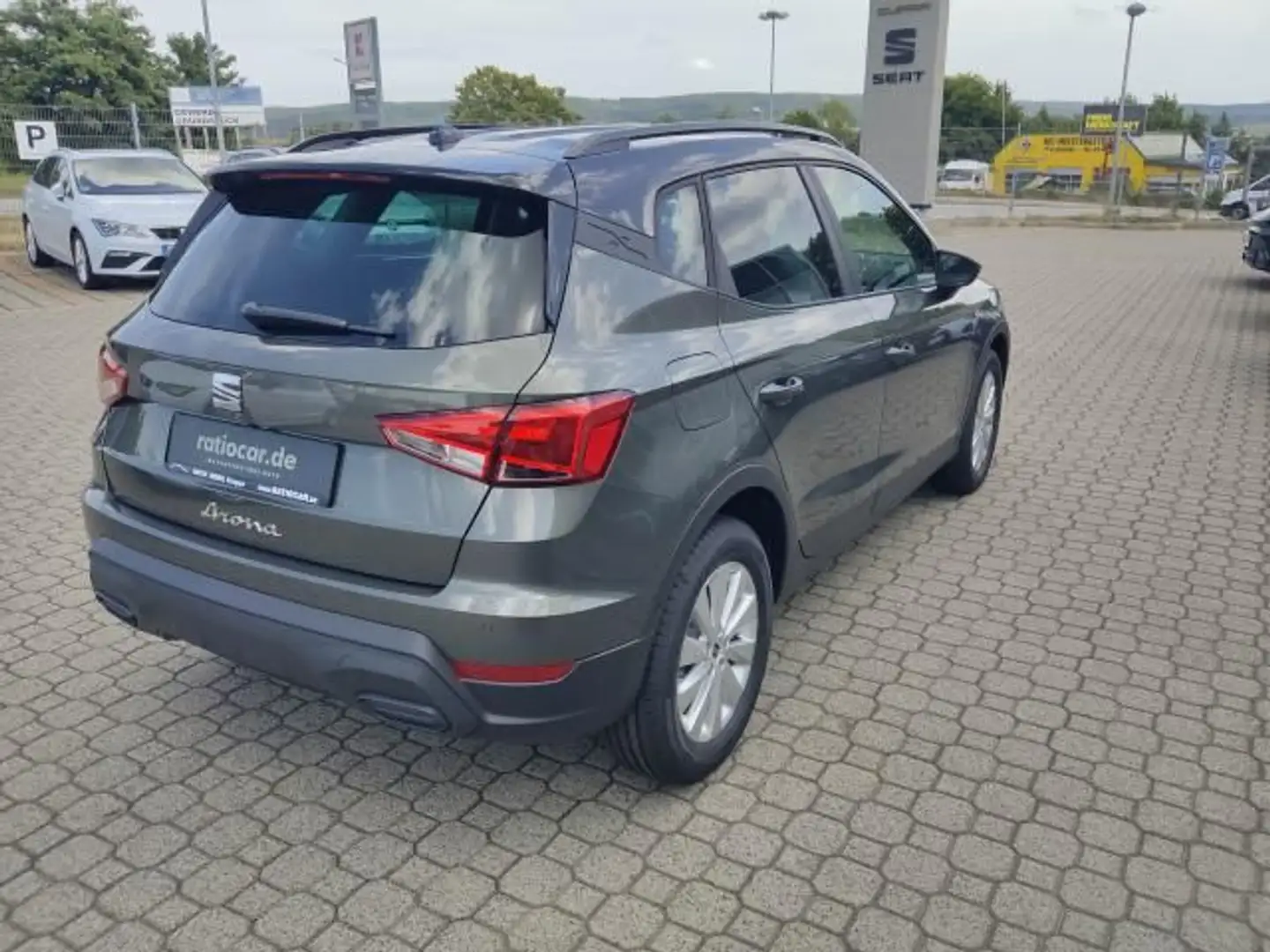 SEAT Arona ARONA ROAD EDITION 1.0 TSI NAVI SITZHZG. KAMERA Grau - 2