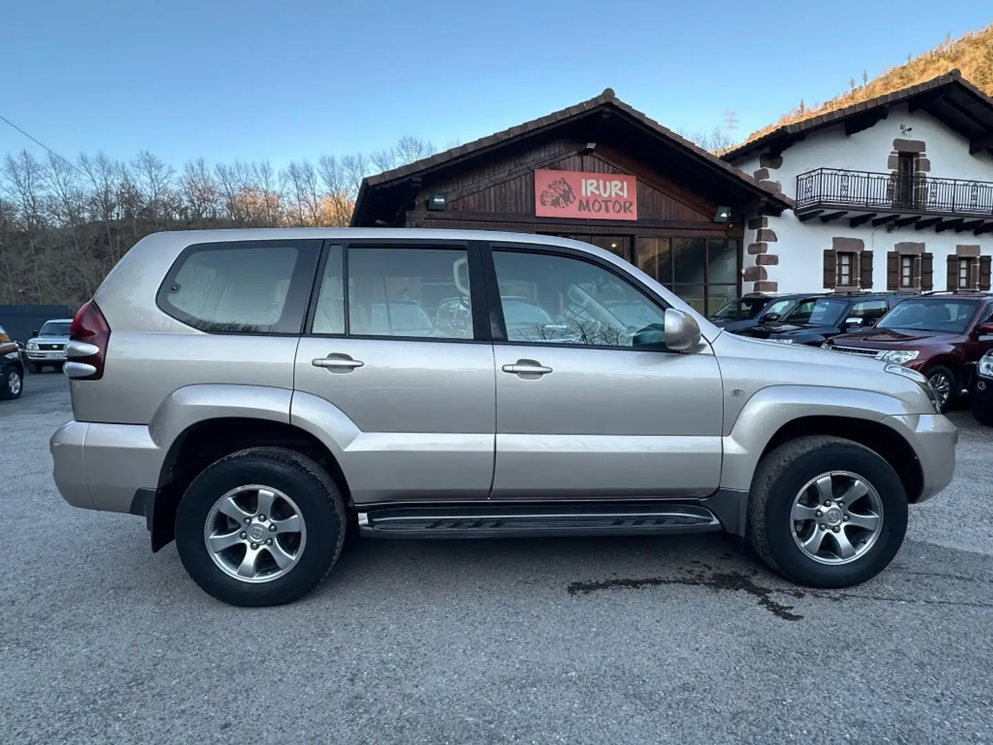 Toyota Land Cruiser D-4D VX Beige - 1