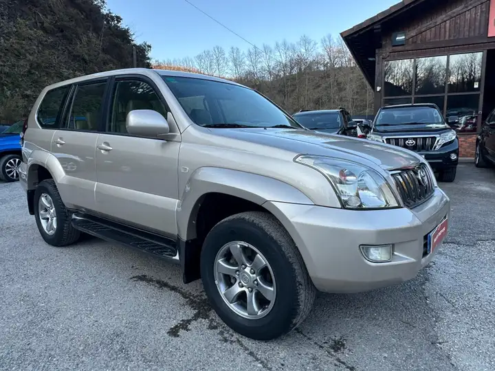 Toyota Land Cruiser D-4D VX 3p 2009, foto 4