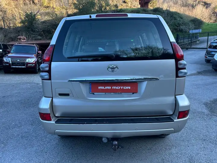 Toyota Land Cruiser D-4D VX 3p 2009, foto 7
