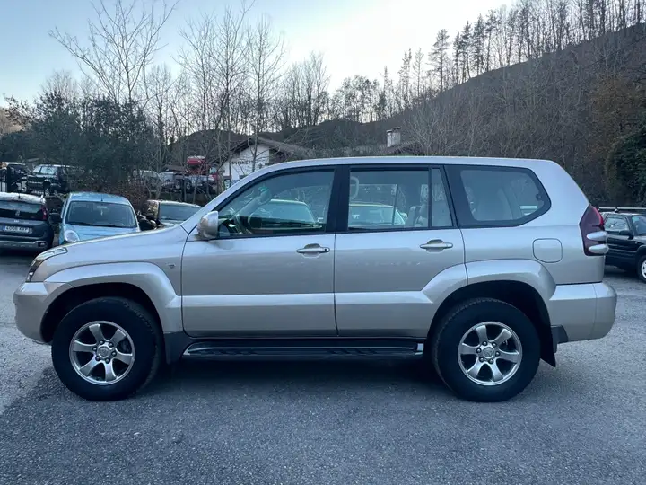 Toyota Land Cruiser D-4D VX 3p 2009, foto 5