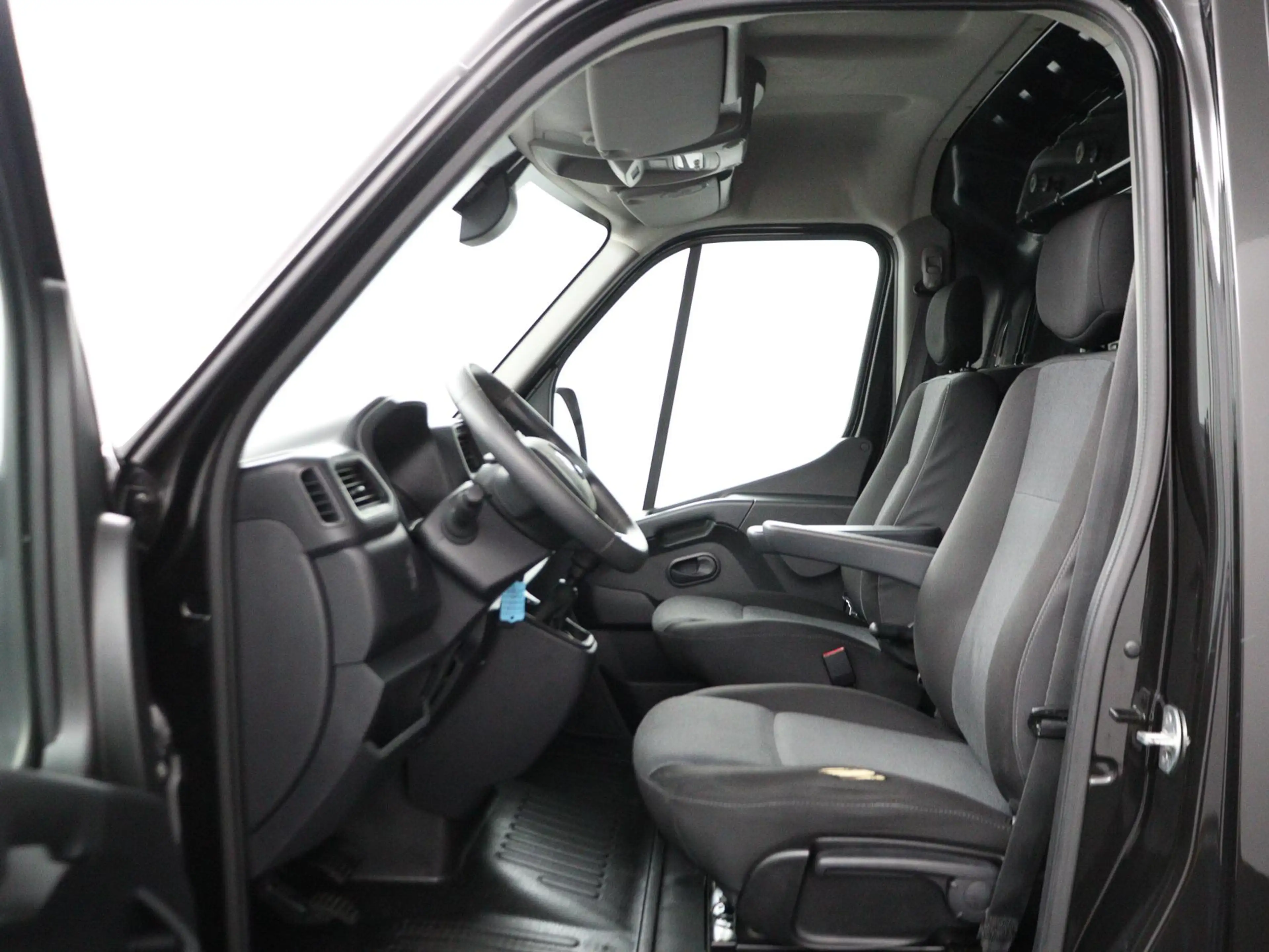 Renault Master T35 L2H2 FWD dCi 135 GB Work Edition | Trekhaak | — photo 14