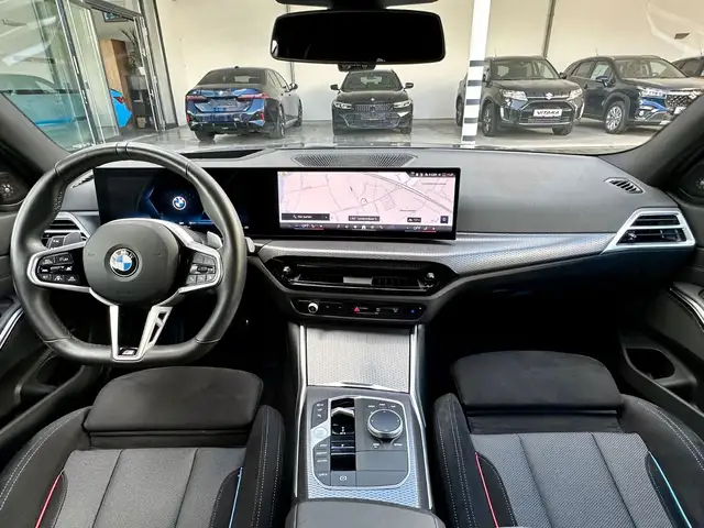BMW 3 Series view 13
