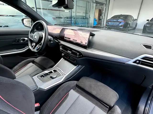 BMW 3 Series view 14