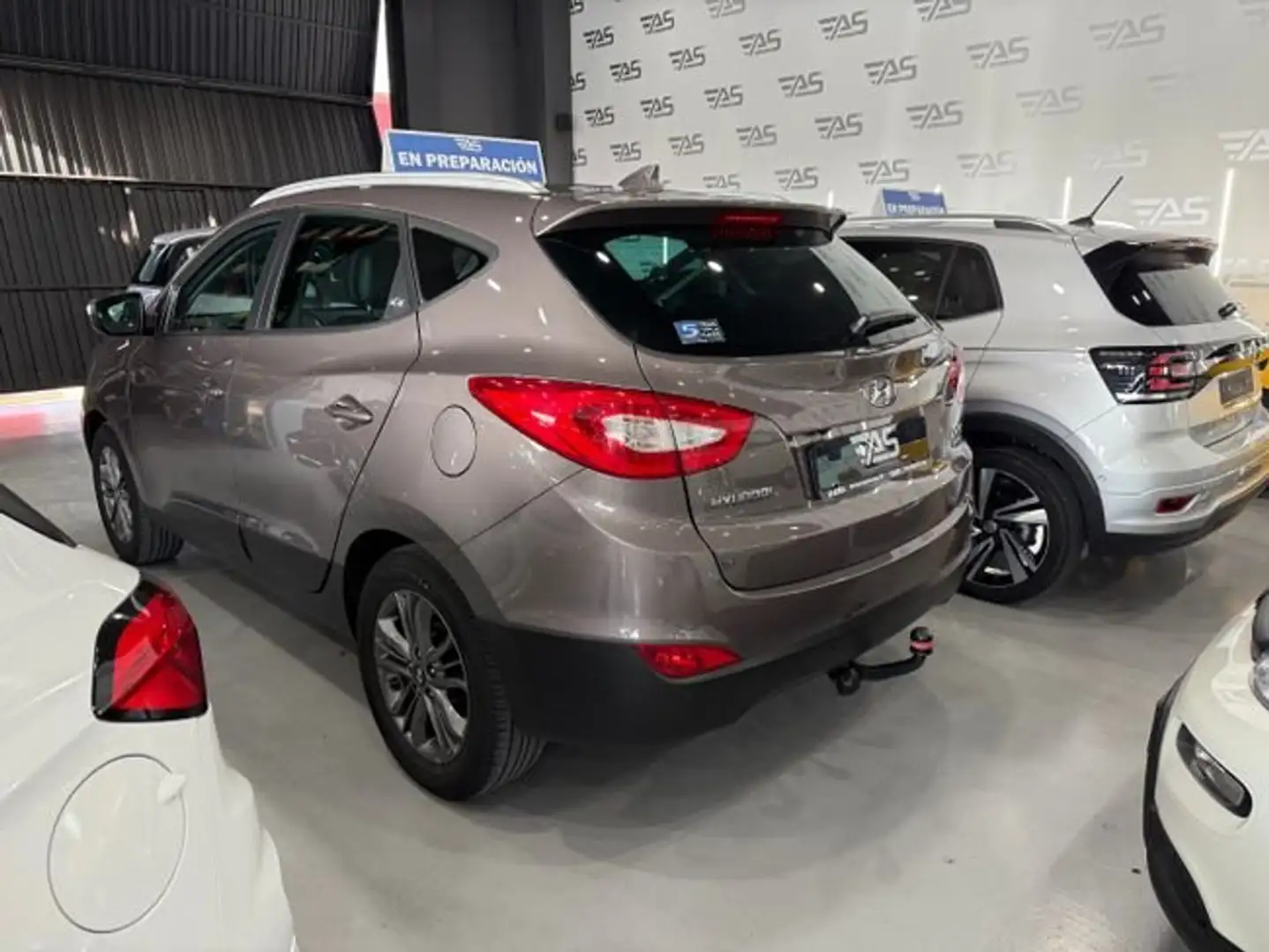Hyundai iX35 1.7CRDI Tecno Star Sky 4x2 Gris - 2