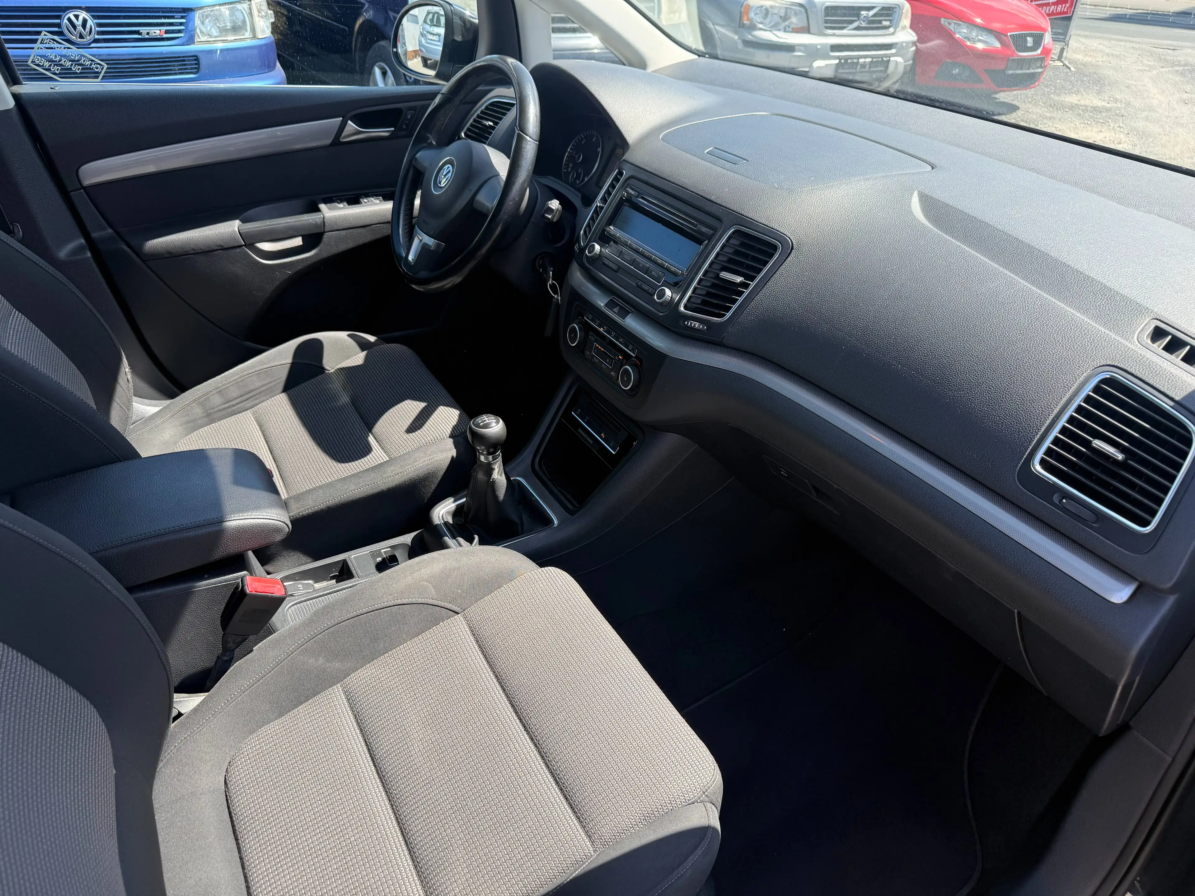 Volkswagen Sharan 2.0 TDI *7 Sitzer* Tüv Neu* ZR+WP Neu — photo 8