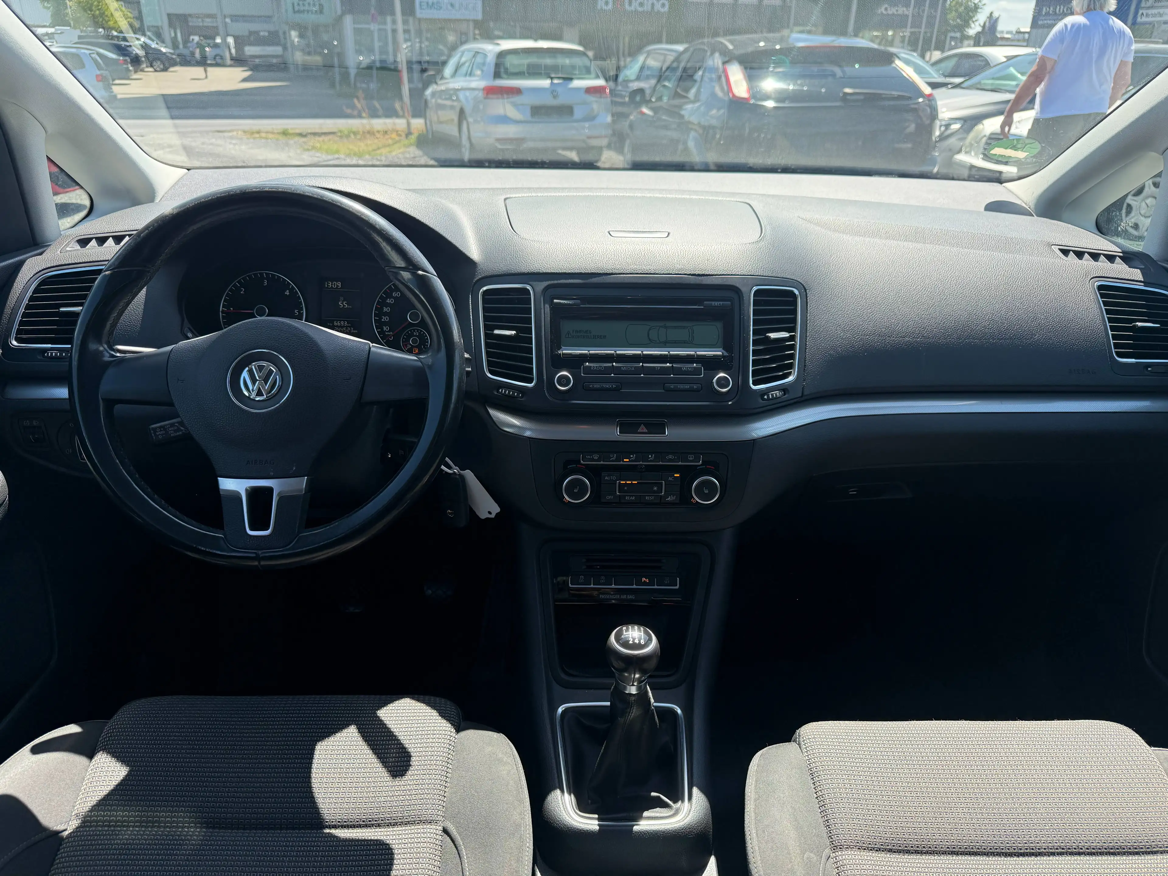 Volkswagen Sharan 2.0 TDI *7 Sitzer* Tüv Neu* ZR+WP Neu — photo 9