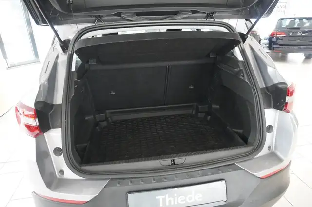 Opel Grandland X view 8