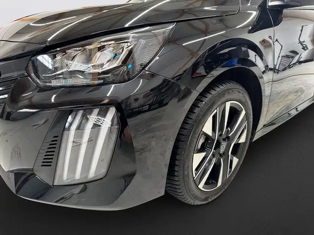 Peugeot 208 view 8