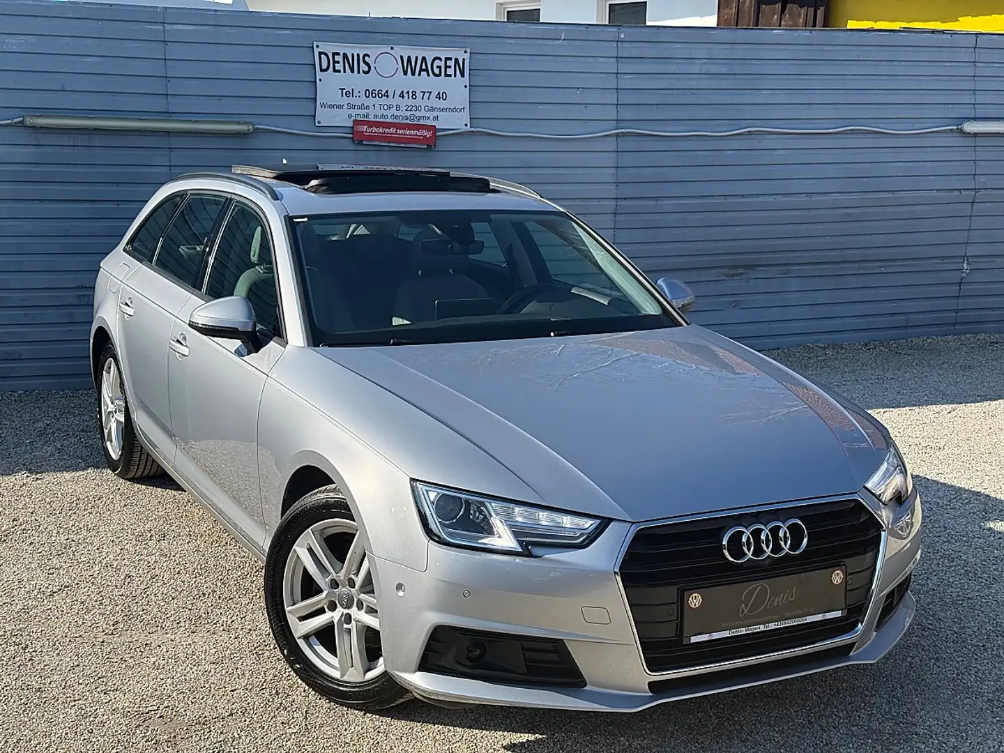 Audi A4 35 TDI Design S-tronic Silber - 1