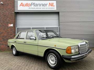 200-280 (W123) 200 D! Belastingvrij! Oldtimer!