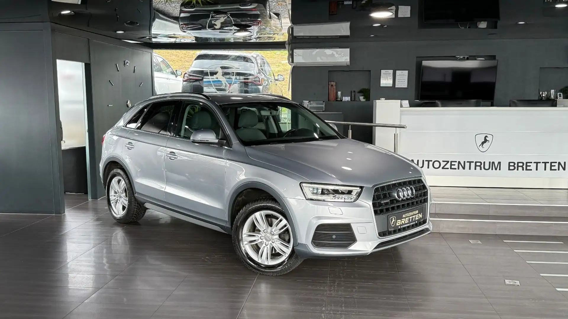 Audi Q3 2.0 TDI Quattro*S-tronic*LED*PDC Argintiu - 1
