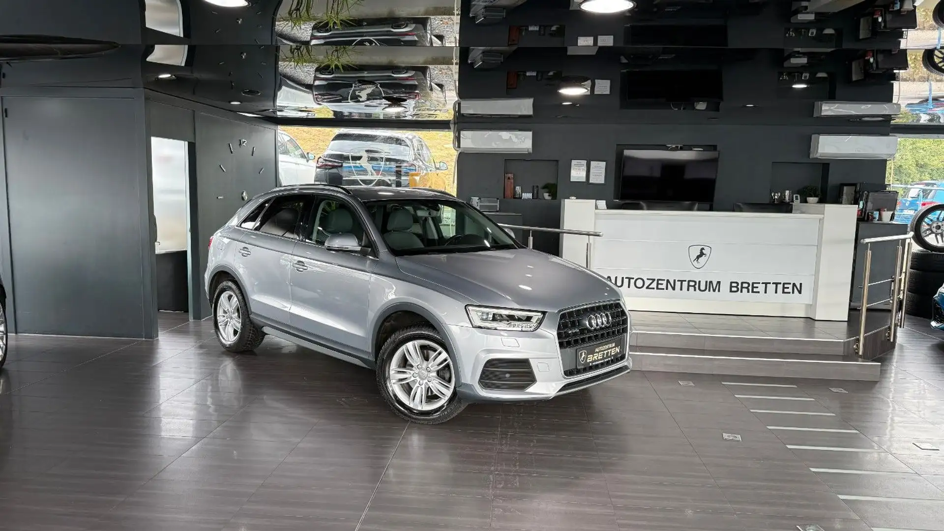 Audi Q3 2.0 TDI Quattro*S-tronic*LED*PDC Argintiu - 2