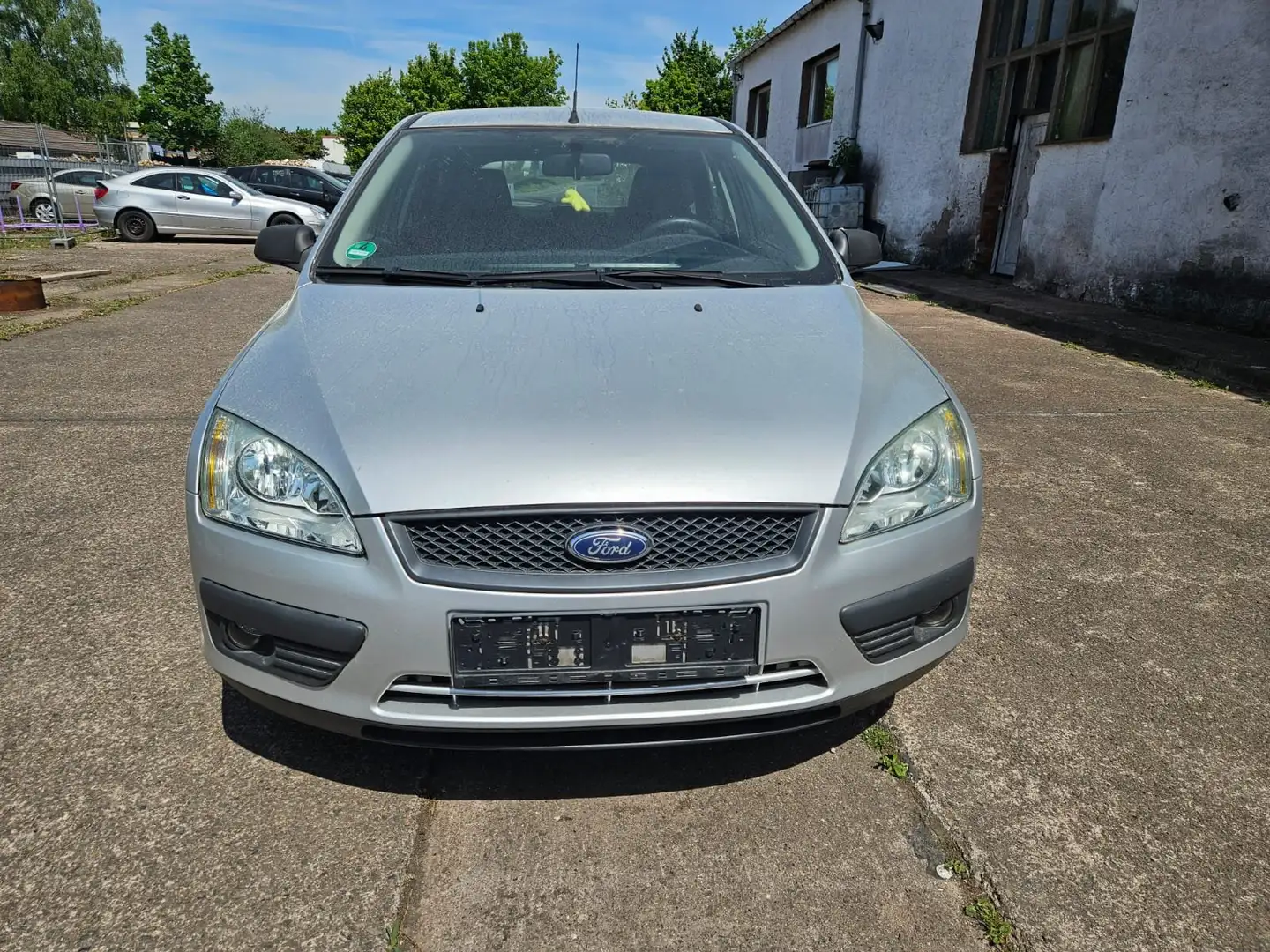 Ford Focus 1.6 16V Ambiente Argent - 1