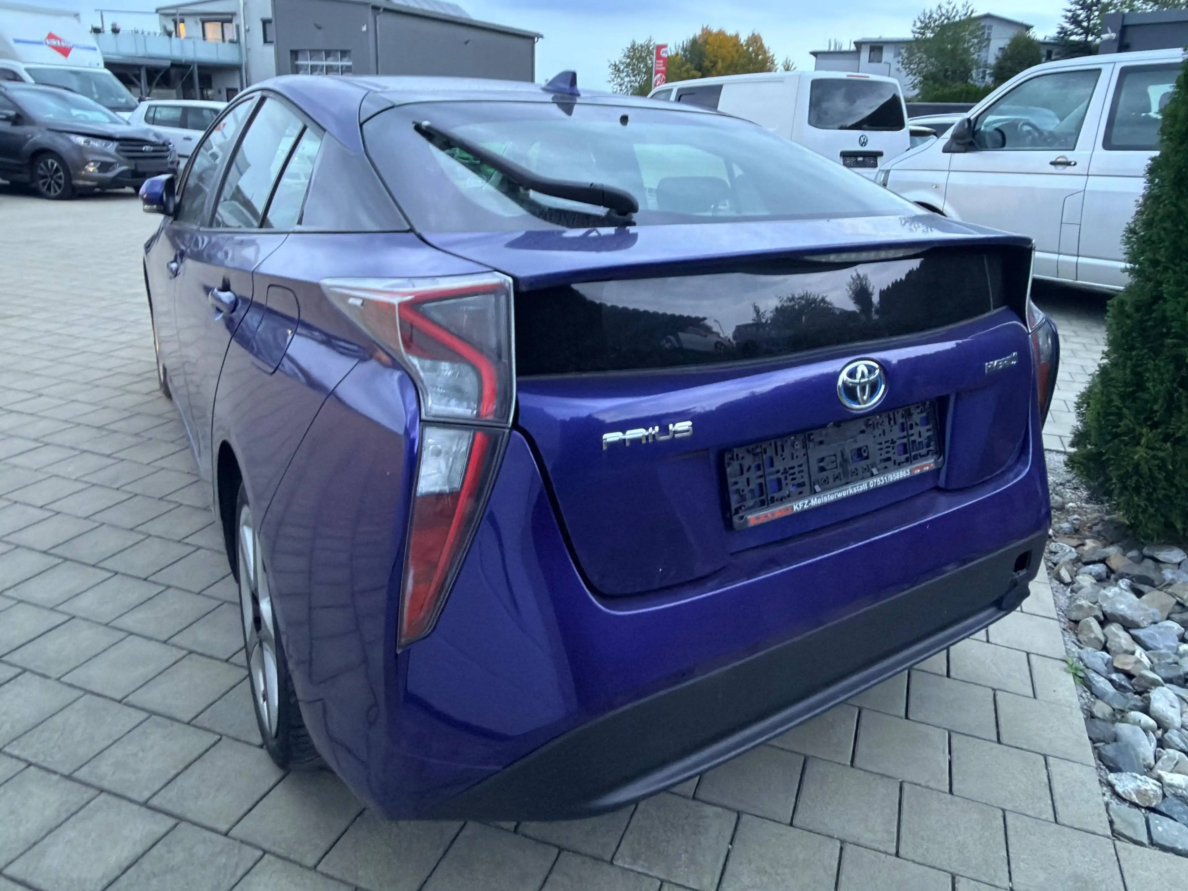 Toyota Prius 1.8 Hybr. Comfort — photo 4