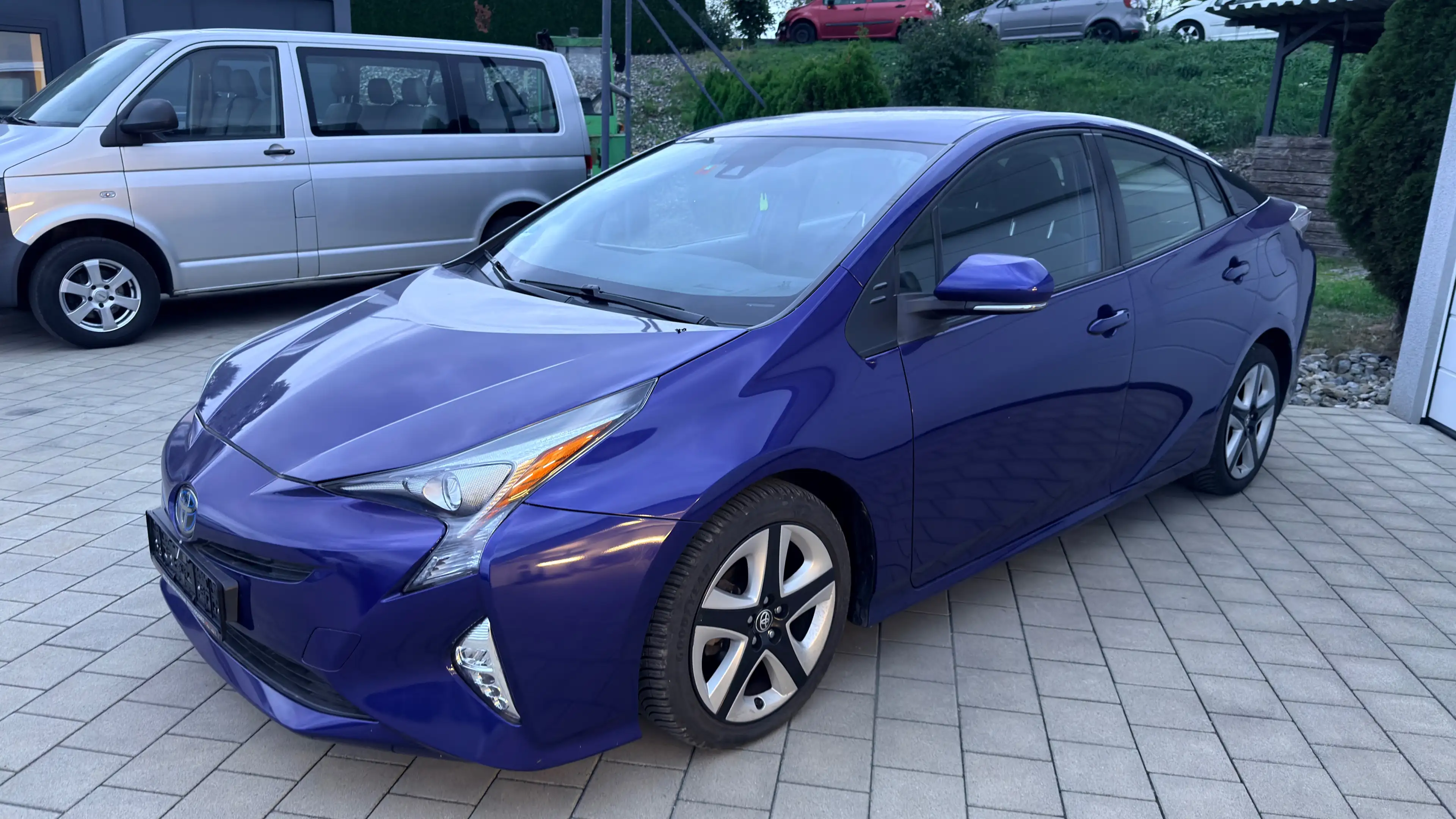 Toyota Prius 1.8 Hybr. Comfort — photo 2
