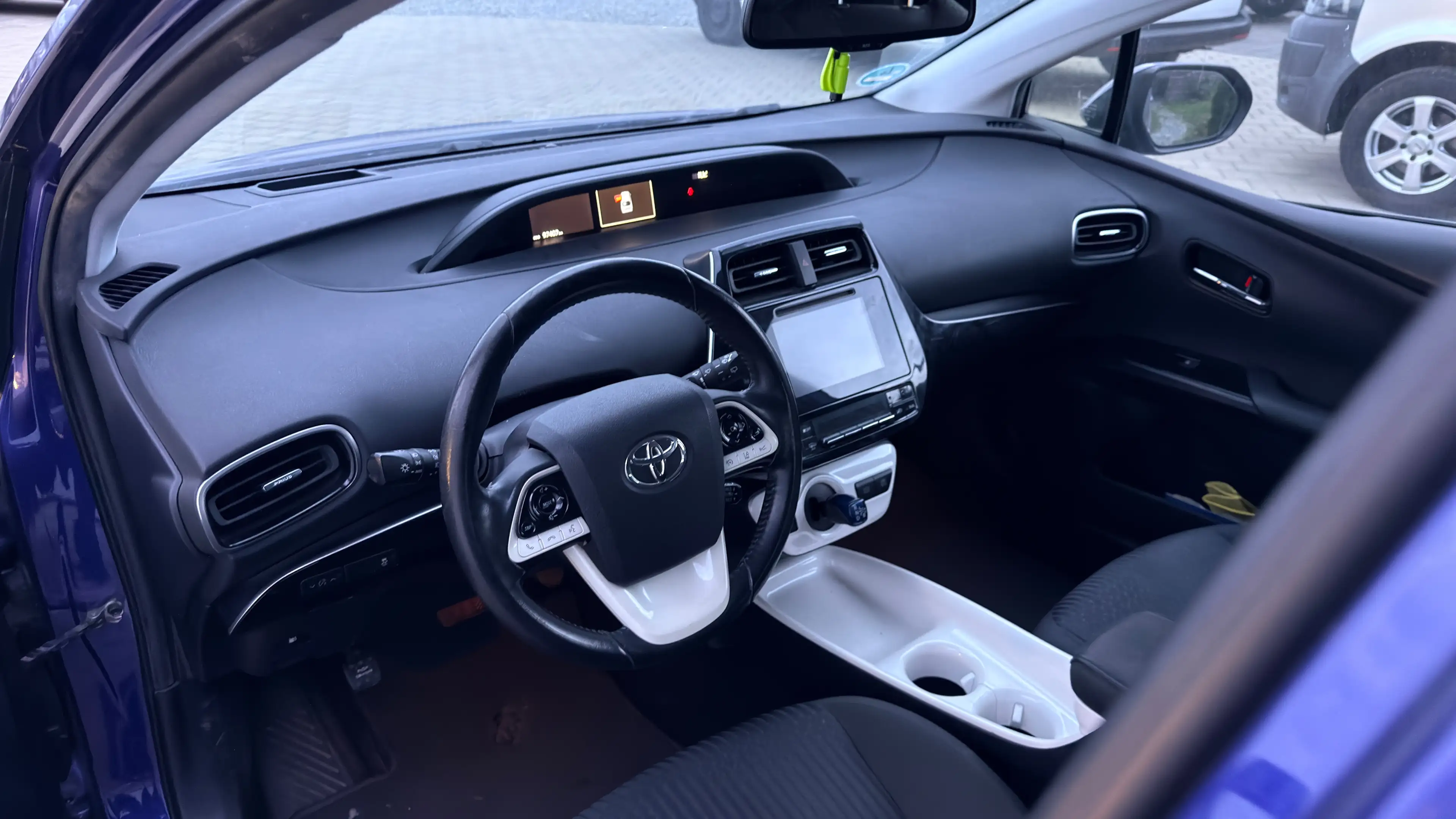 Toyota Prius 1.8 Hybr. Comfort — photo 6